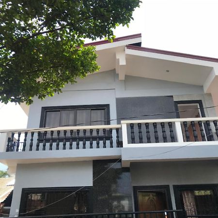 Bangles Homestay Coron Exterior photo