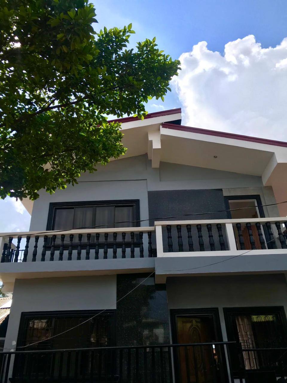 Bangles Homestay Coron Exterior photo